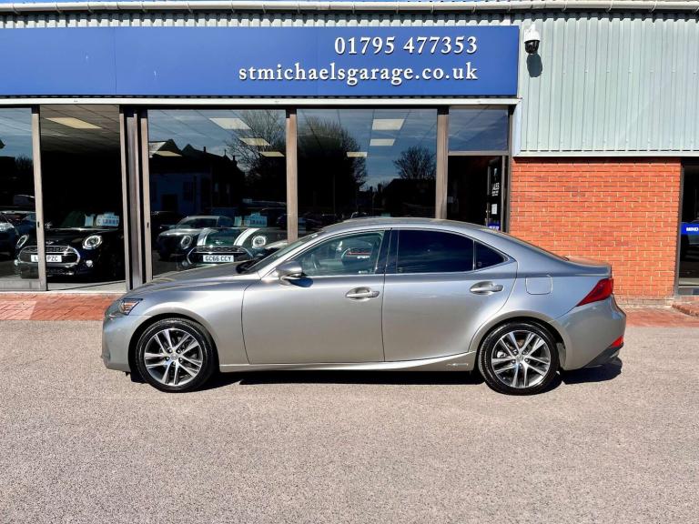 2018 Lexus IS 300h Advance 4dr CVT Auto SALOON PETROL/ELECTRIC Automatic