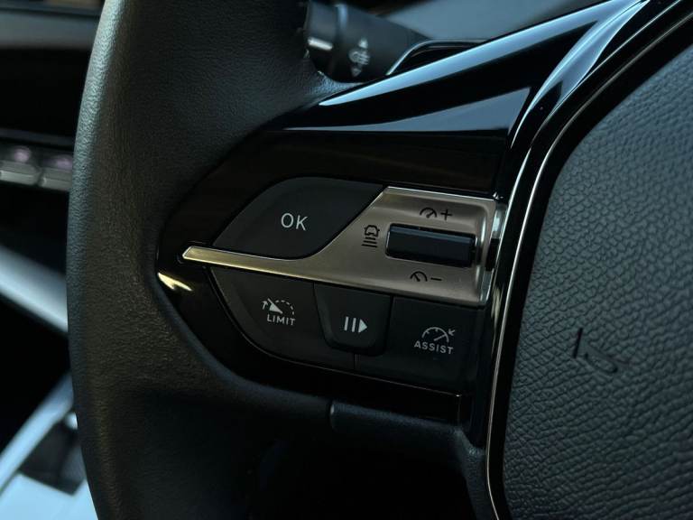 2023 Peugeot 308 1.2 PureTech Allure Premium 5dr EAT8 HATCHBACK PETROL Automatic