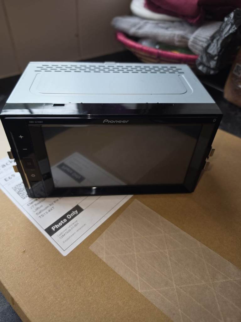 Double din pioneer Bluetooth stereo 125ono