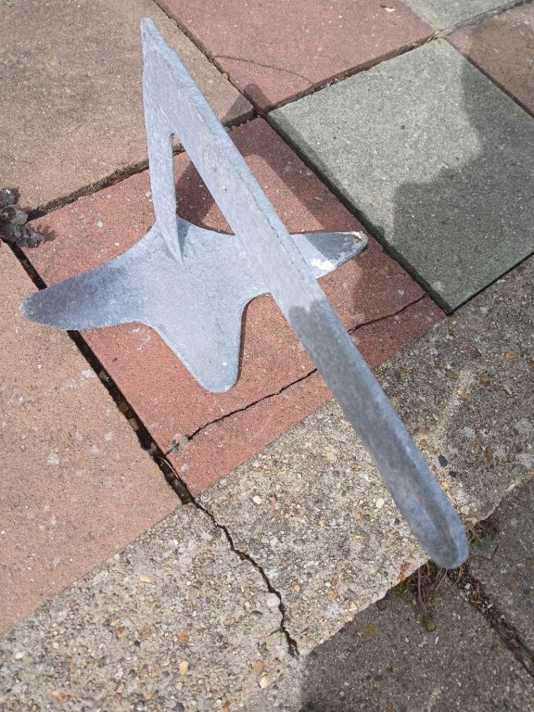 Claw Anchor