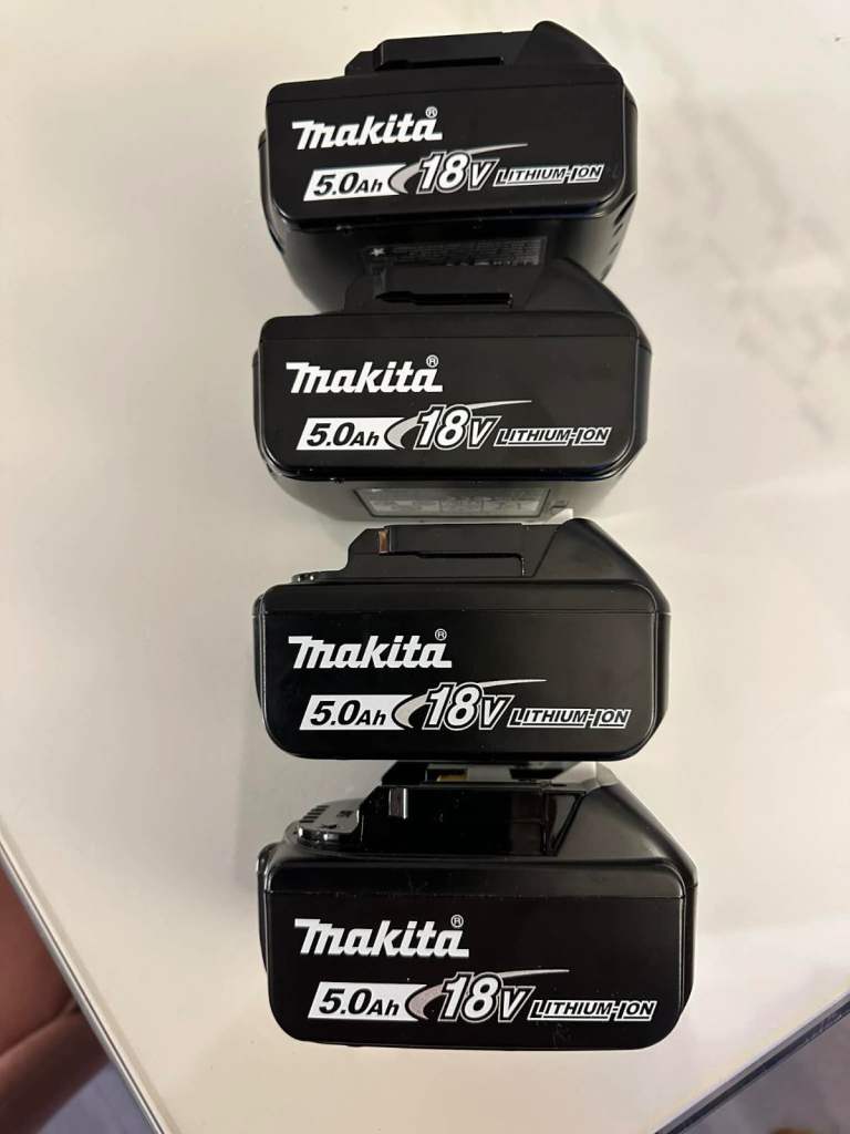4 x genuine Makita batteries 
