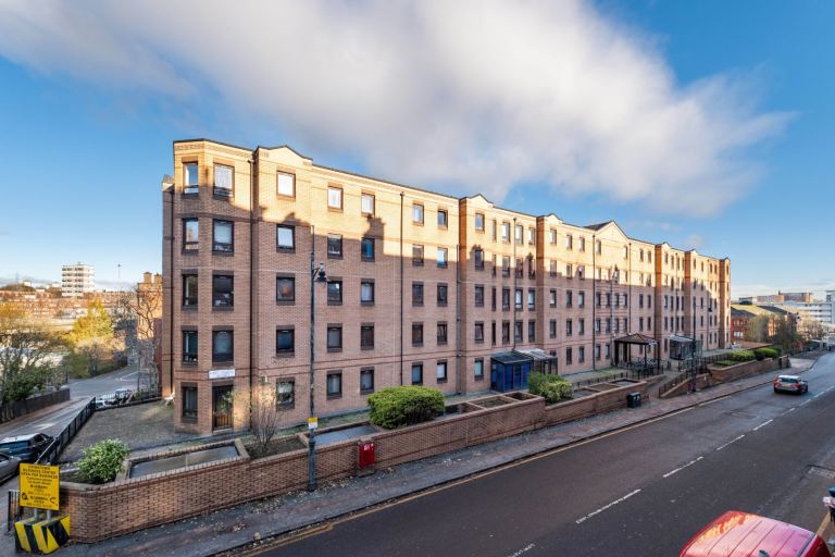 2 bed flat to rent Glasgow 