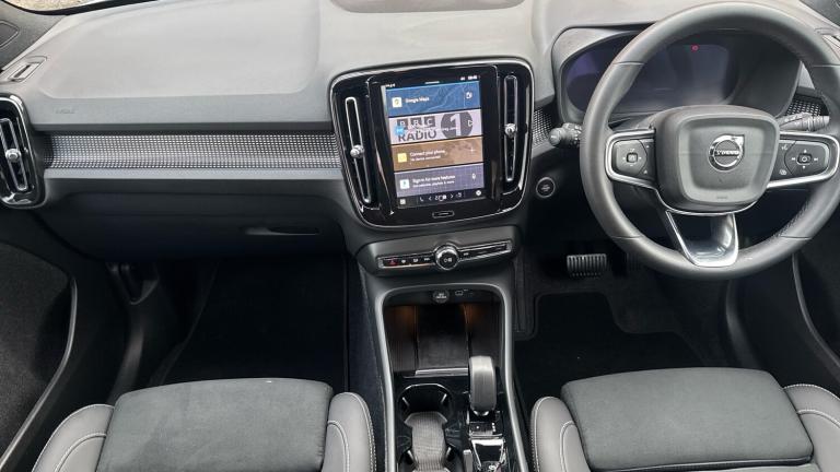 2025 Volvo XC40 2.0 B4P Plus Dark 5dr Auto Petrol Estate Estate Petrol Automatic