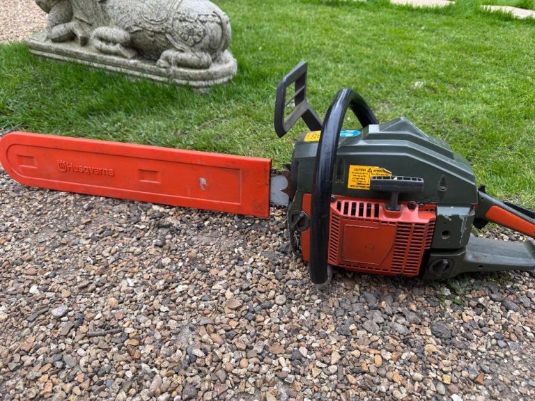 Husqvarna 181 chainsaw 
