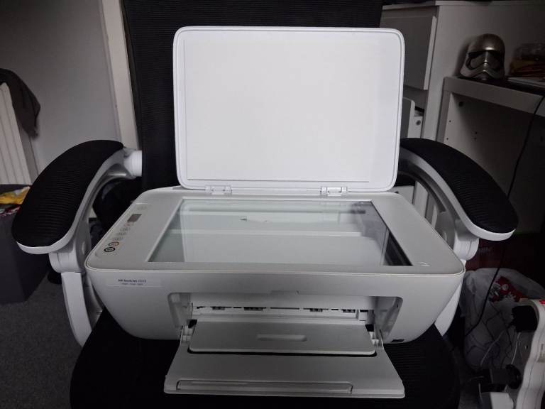 HP DeskJet Printer/Scanner – White, great Condition