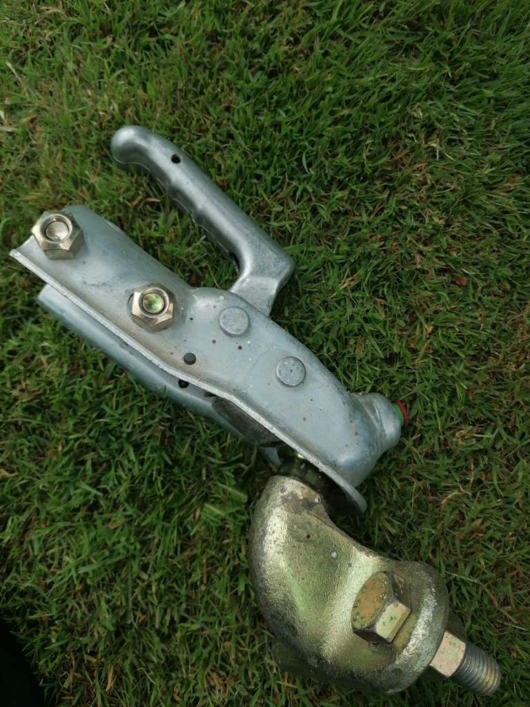 Ball & hitch for trailers