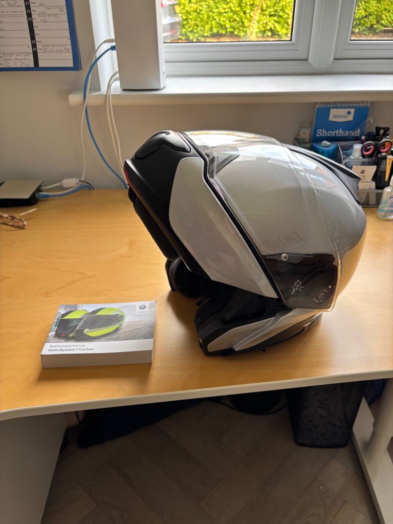 IMMACULATE BMW SYSTEM 7 HELMET