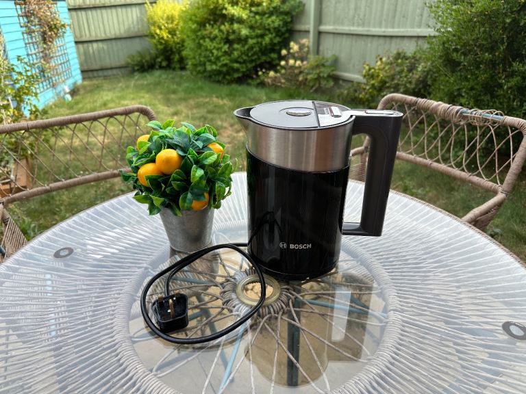 Bosch Black and Silver Kettle - Good Condition