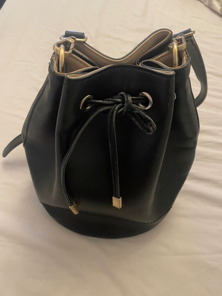 Zara Black Bucket Bag with Drawstring Closure – Good Condition