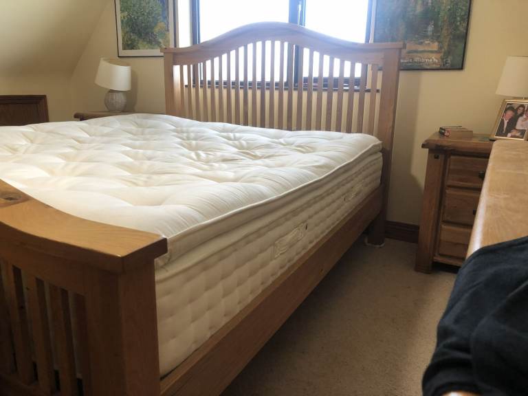 ABSOLUTE TOP QUALITY SUPER KING SIZE MATTRESS DELIVERY POSSIBLE COST 1900 NEW 1 YEAR OLD STUNNING 