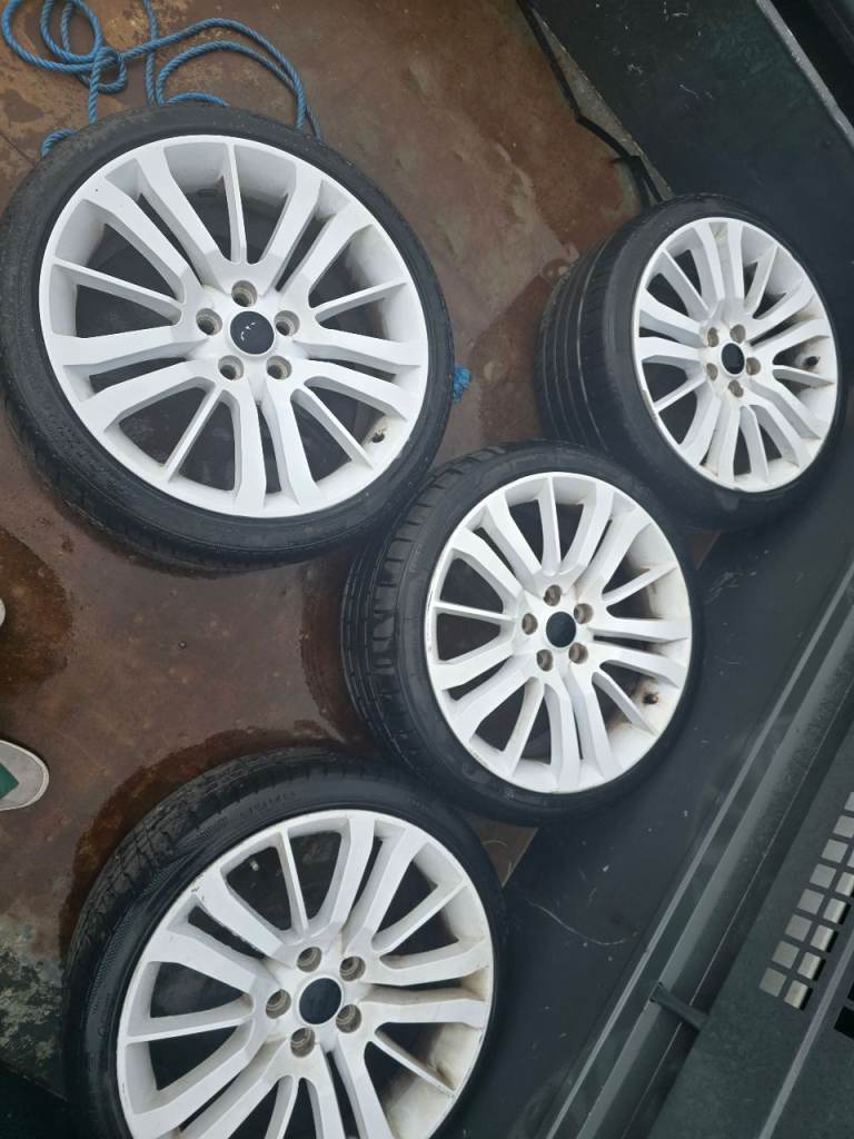 Range Rover ( will fit VW transporter)20-inch White Alloy Wheels & Tyres (Set of 4)