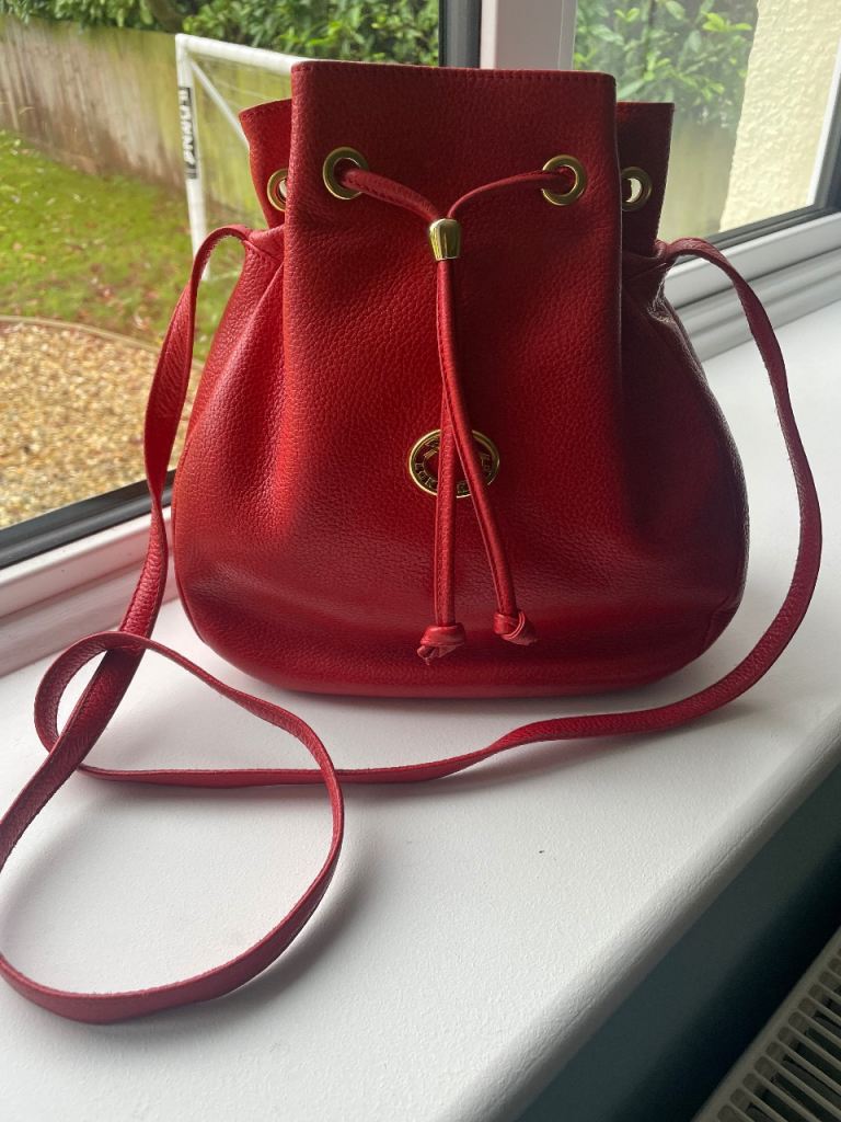 Red leather shoulder bah