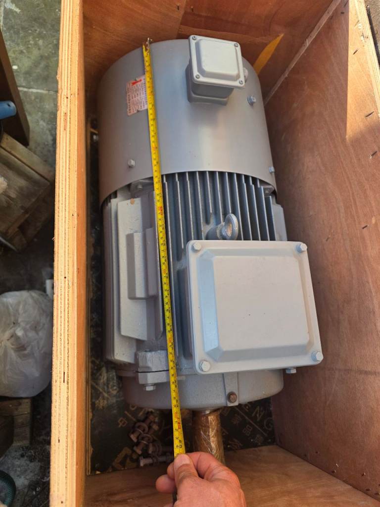 10KW 300 rpm 400v 50Hz.