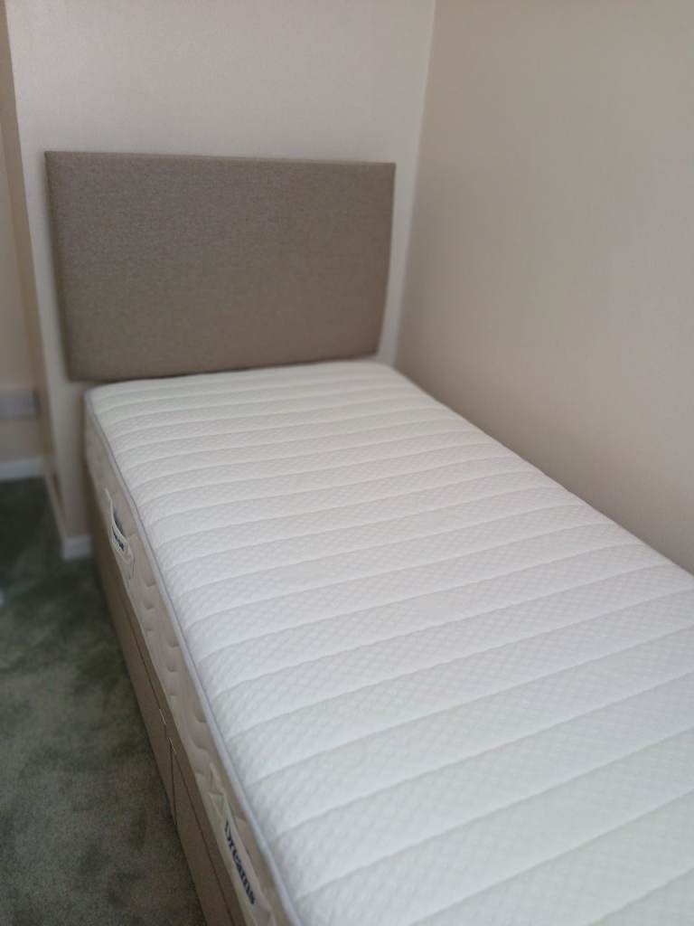 Single 3ft bed with headboard