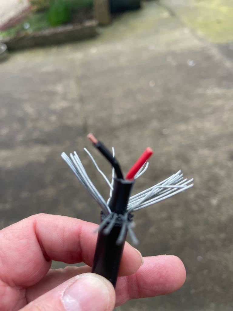 26M of  1.5 Amoured cable (2 core) suitable for outdoor lighting etc