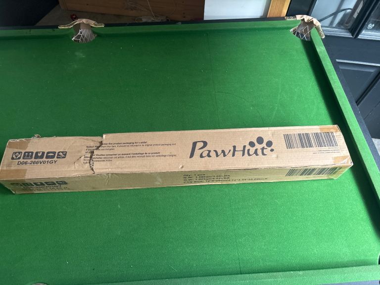 Paw hut retractable dog gate/ guard 