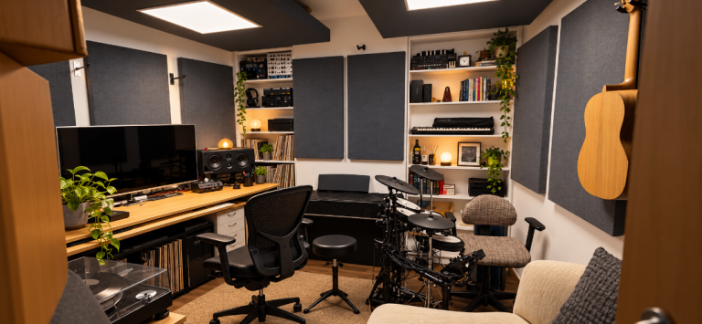 Music Production / Podcasting / Recording Studio in Finsbury Park - North London N4