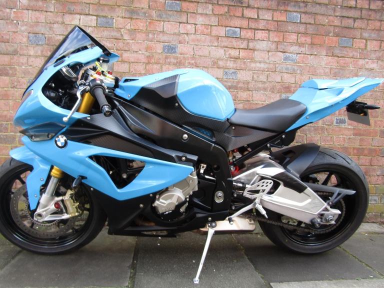 BMW S 1000 RR , AMAZING LOOKING BIKE *BABY BLUE * WOW LOOK * LOW MILEAGE ****