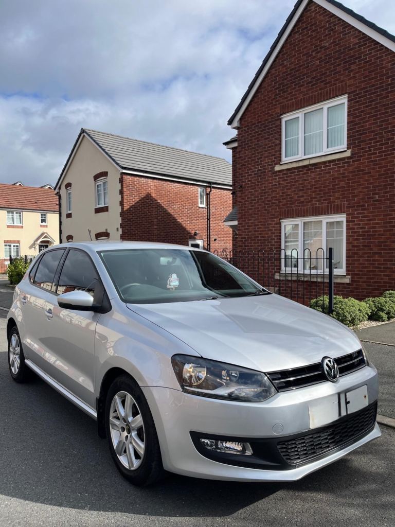 Volkswagen, POLO, Hatchback, 2014, Semi-Auto, 1390 (cc), 5 doors