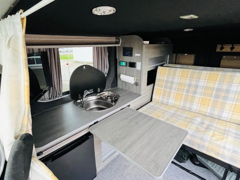 Renault, TRAFIC, Campervan 2006, Manual, 1870 (cc)