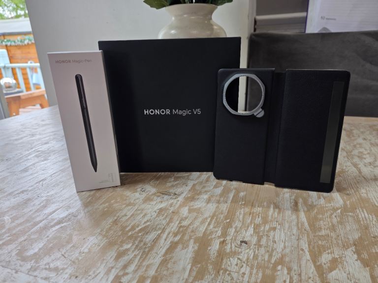 Honor Magic Fold V5 With Original HONOR Magic-Pen Stylus 512GB 16gb ram Unlocked Dual Sims