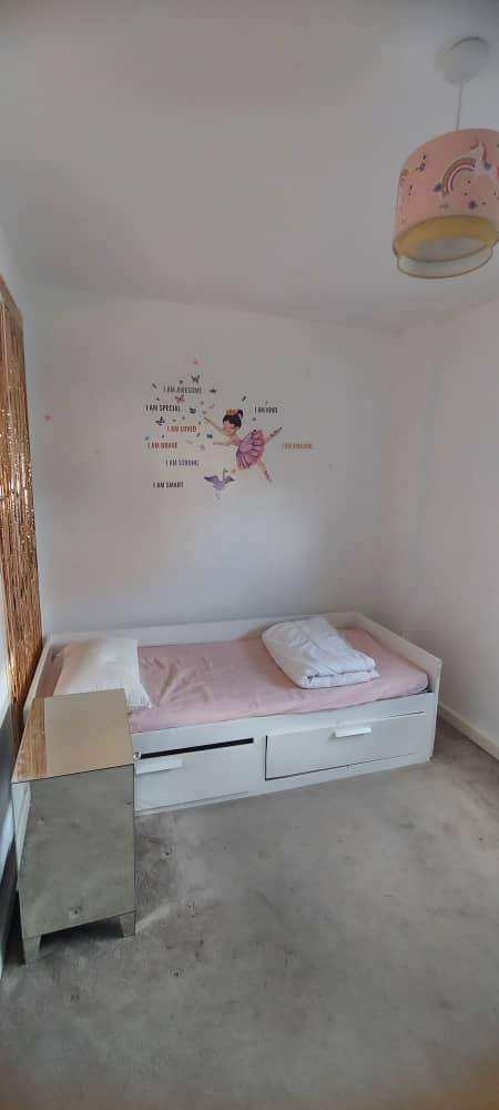 Spacious Room Available in Friendly Flat Share – Wood Lane, Dagenham (RM10 7)