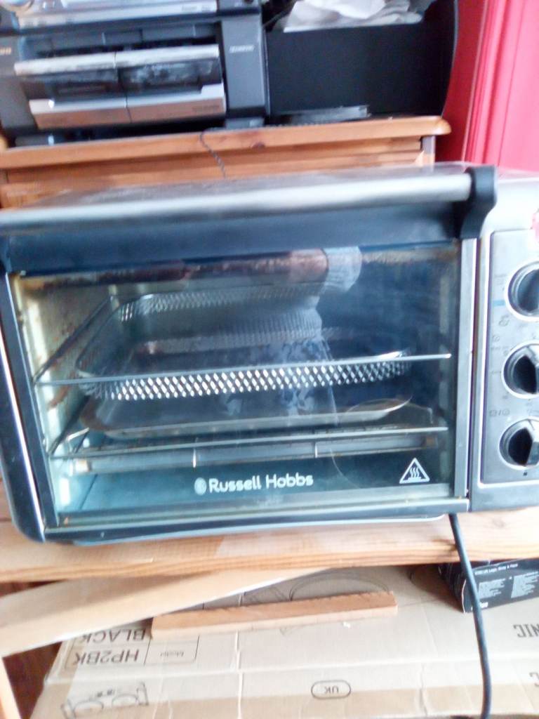 Kitchenware items 