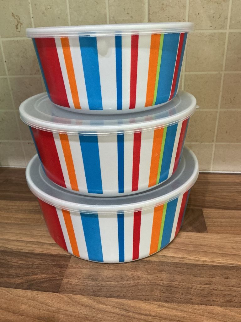 Various Plastic Storage Containers with Lids – Good Condition