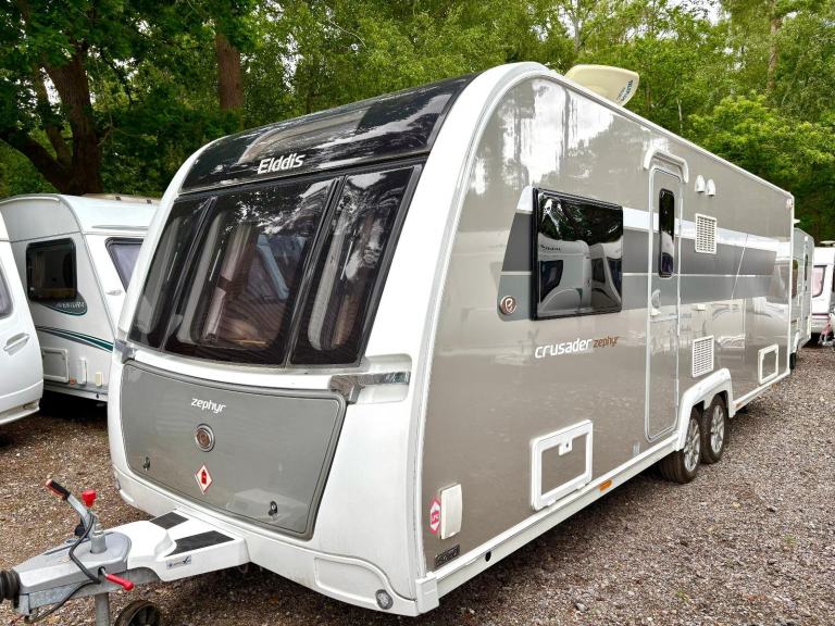 Elddis Crussader Zephyr - 2018 - FIXED TRANSVERSE DOUBLE BED 
