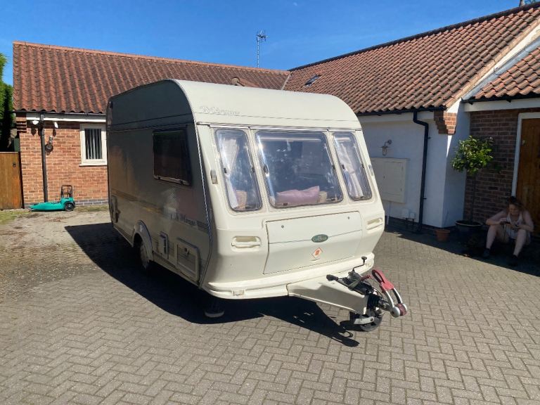 Coachman Mirage 350/2 early 90s 2 berth caravan