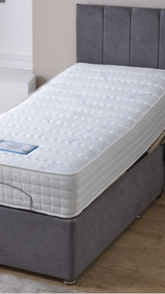 Single adjustable bed