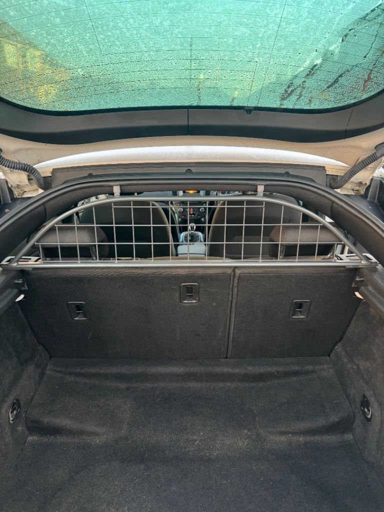 Vauxhall insignia dog guard 