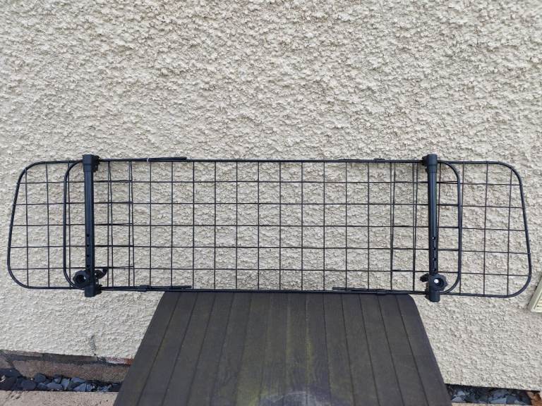 Universal dog guard 