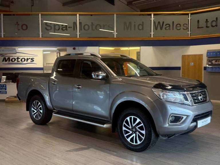 2017 Nissan Navara Double Cab Pick Up Tekna 2.3dCi 190 4WD PICK UP DIESEL Manual