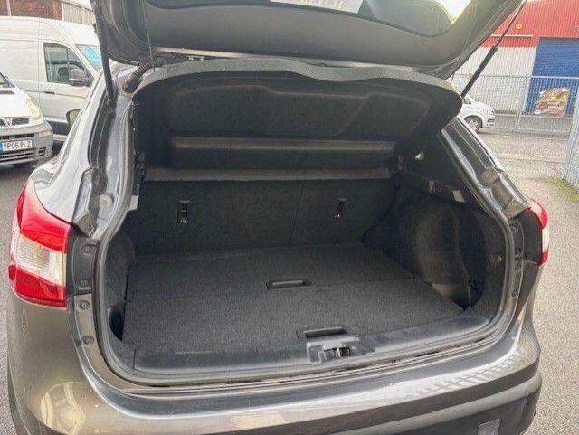 2016 Nissan Qashqai 1.5 dCi N-Connecta 2WD Euro 6 (s/s) 5dr HATCHBACK Diesel Manual