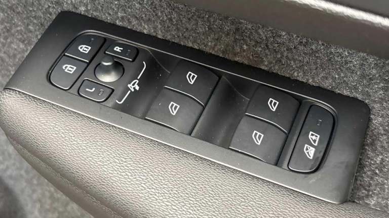 2025 Volvo EC40 Twin Motor 82kWh Plus SUV 5dr Electric Auto AWD (408 ps) ESTATE Electric Automatic