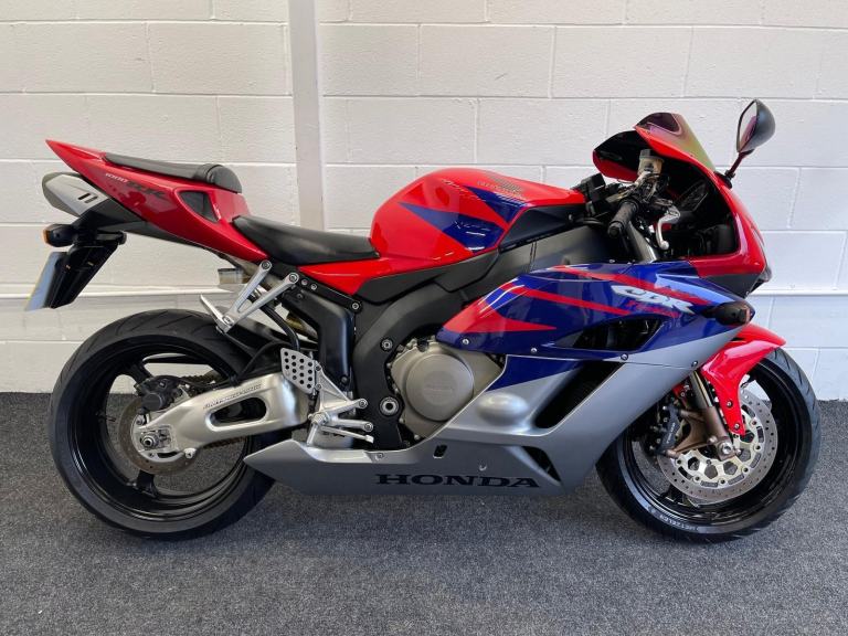 HONDA CBR1000RR FIREBLADE ** HISS - 12 Months MOT - Warranty **