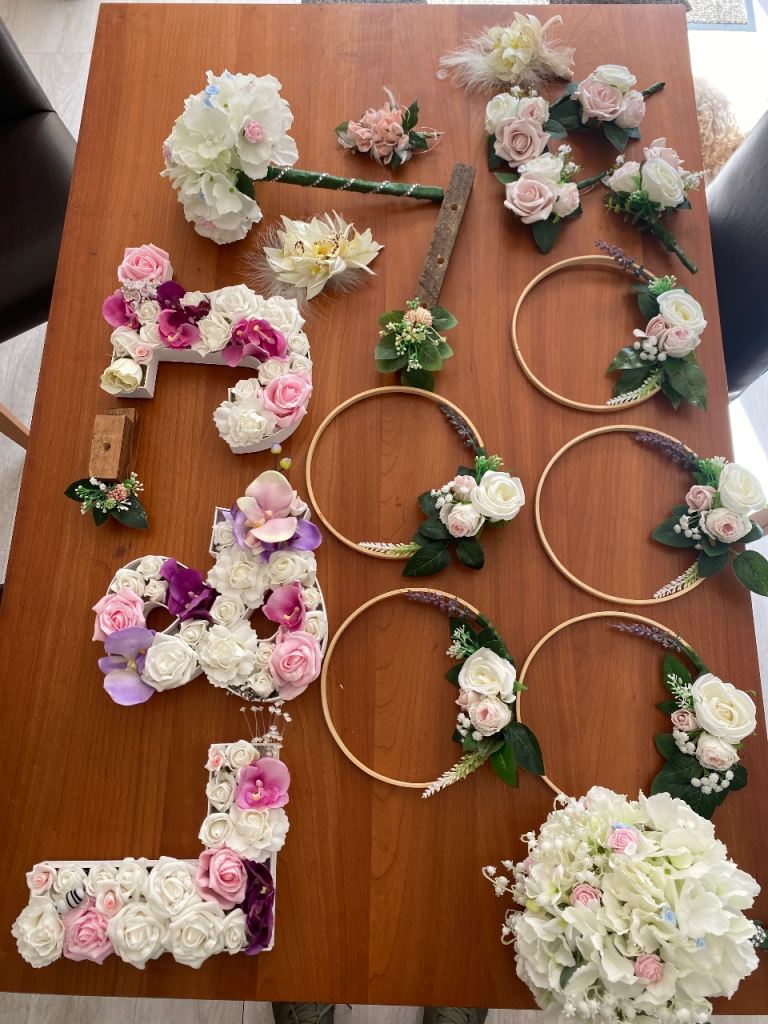 Artificial Flower Decor Set – Hoops, Bouquets, and Letters