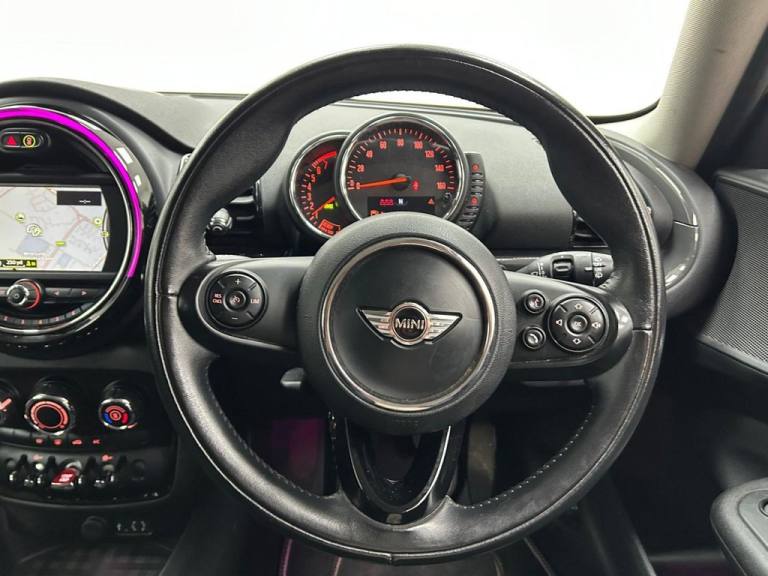 2015 MINI Clubman 1.5 Cooper Estate 6dr Petrol Manual Euro 6 (s/s) (136 ps) 1 FORMER OWNER Estate...