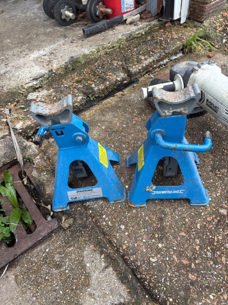 Axle stands 