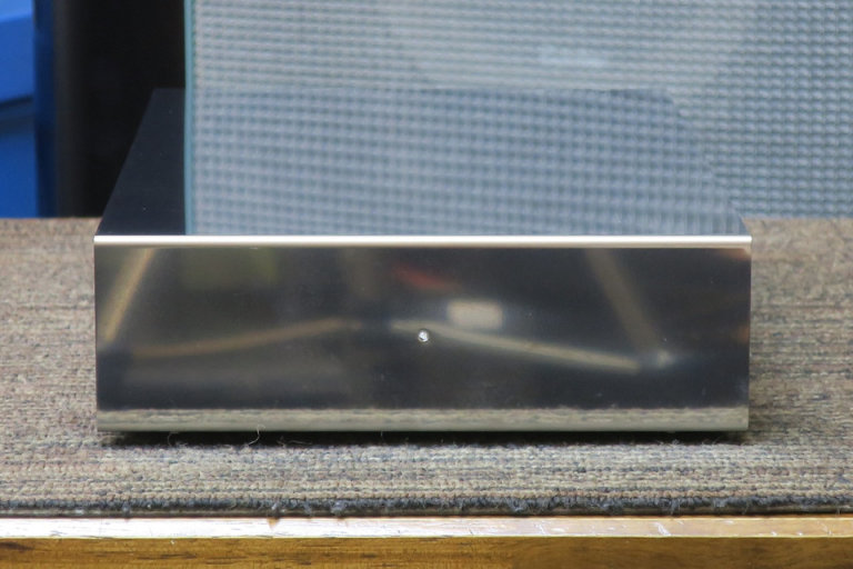 Acoustic reality ear 202 mint condition 