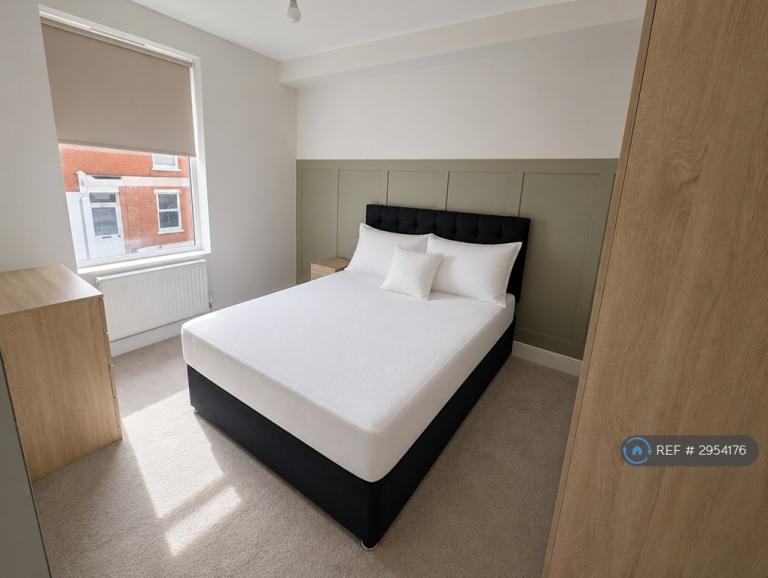 1 bedroom in Gainsborough Road, Felixstowe, IP11 (#2954176)