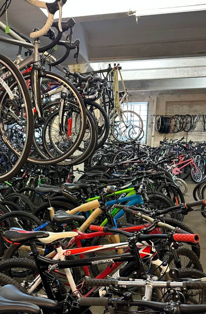 II Vintage Road Bikes Bianchi,Raleigh Peugeot, Mercian 🇮🇹 🇫🇷 🚲