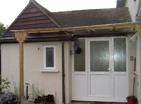 2 Bedroom Ground Floor Flat For Sale Braintree, Essex  - Leasehold