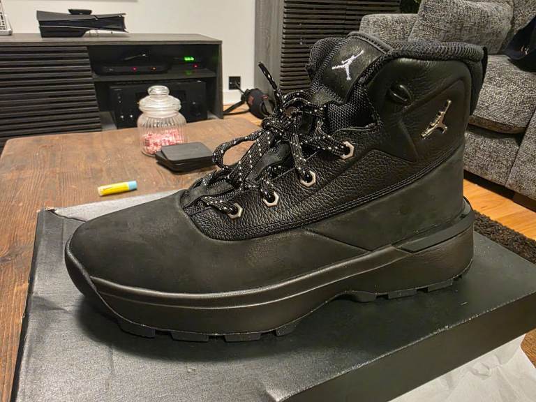Size 9 Jordan City Boots 