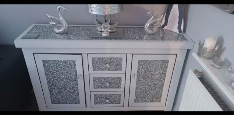 white glass mirror side board 