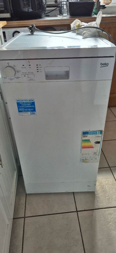 Beko slim dishwasher for spares/repair (not working)
