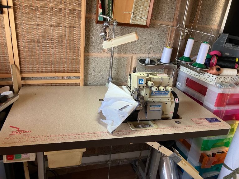 Yamato Overlock Sewing Macine