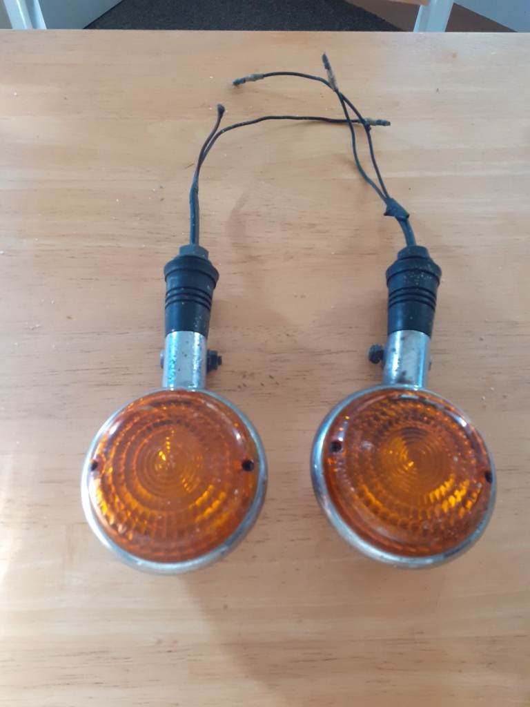 Yamaha rear indicator light's 