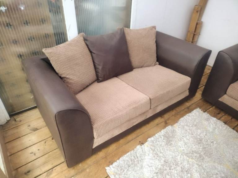 B&Q "Chicago" 2 and 3 seaters sofa set in brown and beige-excellent condition